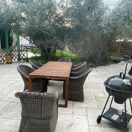 VILLA SPA PERRET-4 Étoiles-PARC de 3 Ha au pied du PARC NATUREL DU VEXIN NORMAND-Châteaux -Nature-Ballades-VTT-Cheval-Golf-À 5 Mn de GIVERNY-Jardins de MONET-Musée IMPRESSIONNISTE-Pour 2 Nuitées SAUNA ou JACUZZI offert en Hiver ou PISCINE en Été ou H Sainte-Genevieve-les-Gasny Exterior foto