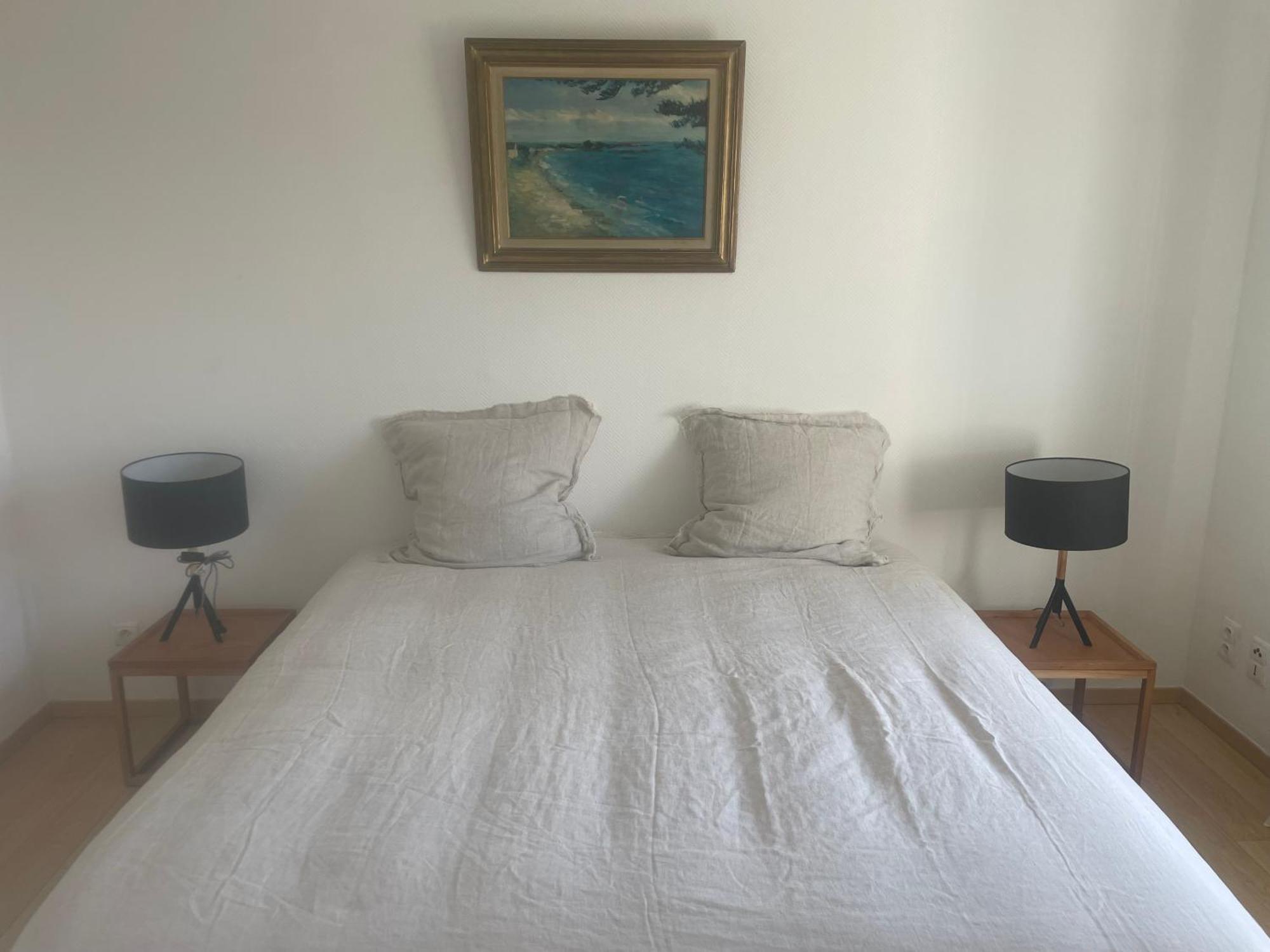 VILLA SPA PERRET-4 Étoiles-PARC de 3 Ha au pied du PARC NATUREL DU VEXIN NORMAND-Châteaux -Nature-Ballades-VTT-Cheval-Golf-À 5 Mn de GIVERNY-Jardins de MONET-Musée IMPRESSIONNISTE-Pour 2 Nuitées SAUNA ou JACUZZI offert en Hiver ou PISCINE en Été ou H Sainte-Genevieve-les-Gasny Quarto foto