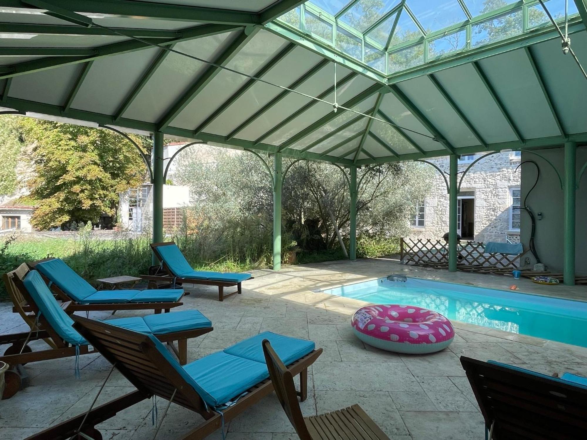 VILLA SPA PERRET-4 Étoiles-PARC de 3 Ha au pied du PARC NATUREL DU VEXIN NORMAND-Châteaux -Nature-Ballades-VTT-Cheval-Golf-À 5 Mn de GIVERNY-Jardins de MONET-Musée IMPRESSIONNISTE-Pour 2 Nuitées SAUNA ou JACUZZI offert en Hiver ou PISCINE en Été ou H Sainte-Genevieve-les-Gasny Quarto foto